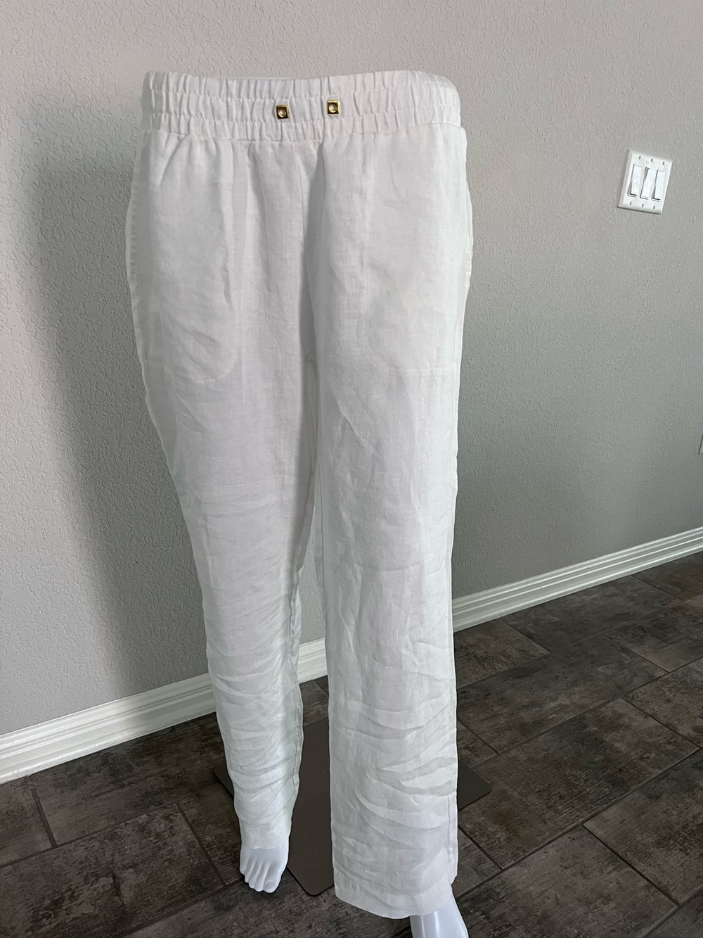 Ellen Tracy White Linen Elastic-Waist Pants